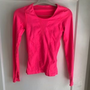 Fabletics XS athletic top